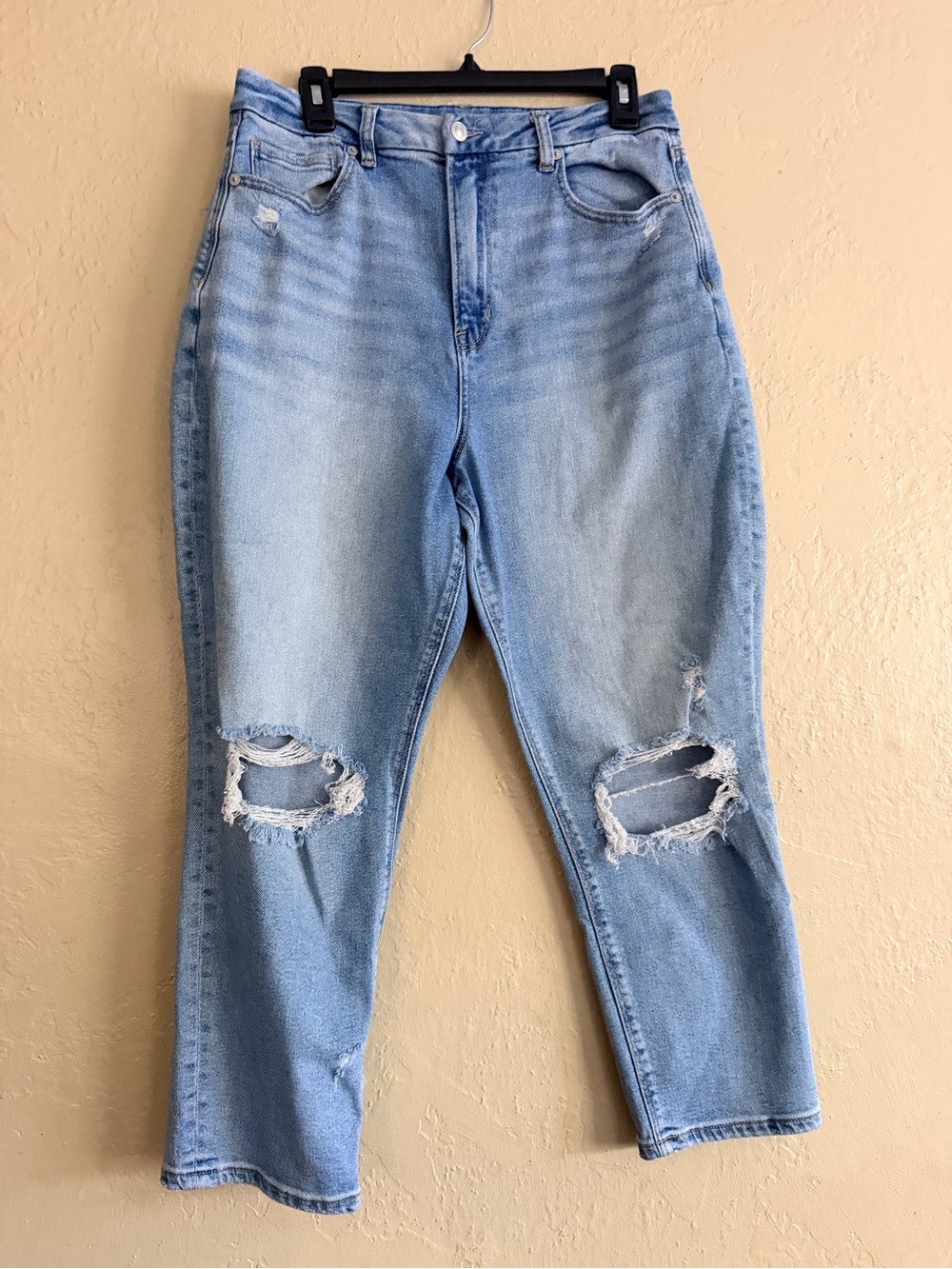 American Eagle Outfitters Light Blue Distressed Mom Curvy Jeans 12 short